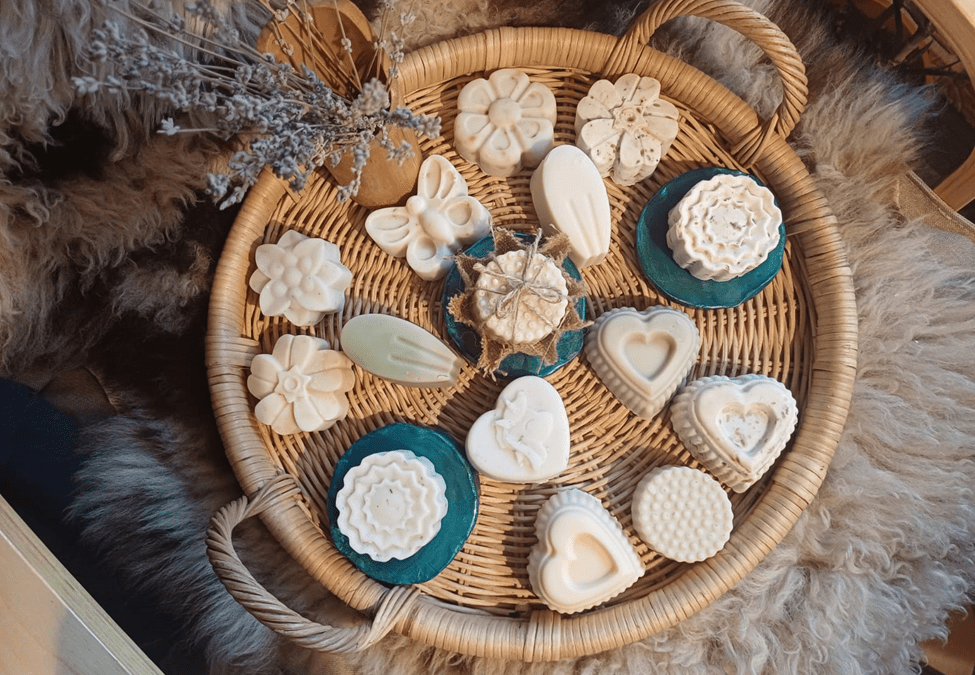 Săpun natural handmade APUR cu grăsime şi plante medicinale din Apuseniii de poveste